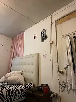 kittyprettybby online show from 11-12-25, 01:44