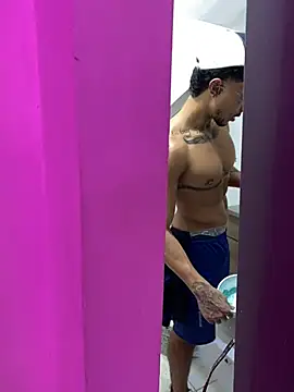 Snapshot of dantedesirexx chatting on 01-29-25, 09:17 dantedesirexx online show from 01-29-25, 09:17