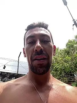 Snapshot of dantedesirexx chatting on 03-05-25, 04:35 dantedesirexx online show from 03-05-25, 04:35