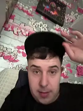 Snapshot of Y2S92 chatting on 03-08-26, 04:00 Y2S92 online show from 03-08-26, 04:00