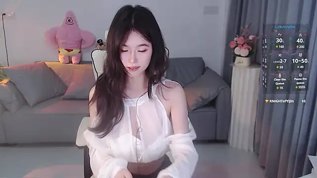 Snapshot of YiJin-a chatting on 12-06-24, 01:44 YiJin-a online show from 12-06-24, 01:44