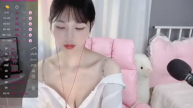 -Jolene-688- online show from 01-03-25, 12:11