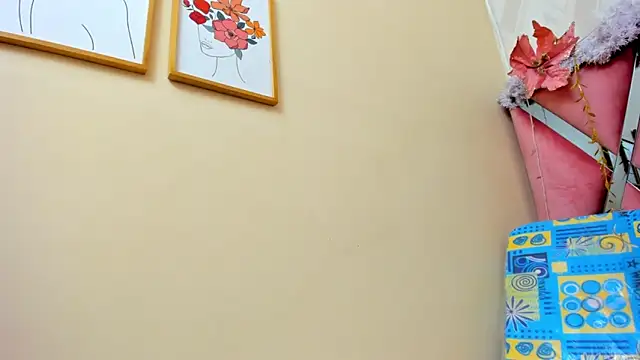 Snapshot of charlotterichardss chatting on 12-06-24, 04:03 charlotterichardss online show from 12-06-24, 04:03