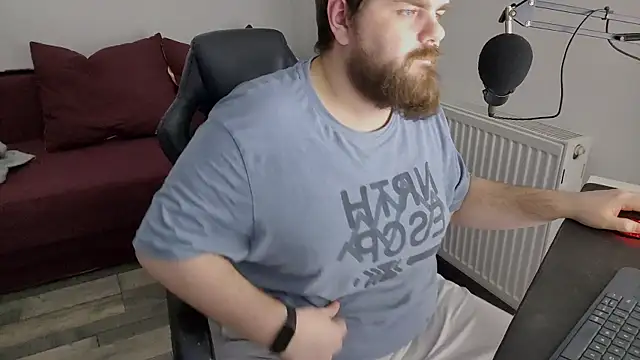 Snapshot of KingMarti chatting on 02-07-25, 06:56 KingMarti online show from 02-07-25, 06:56