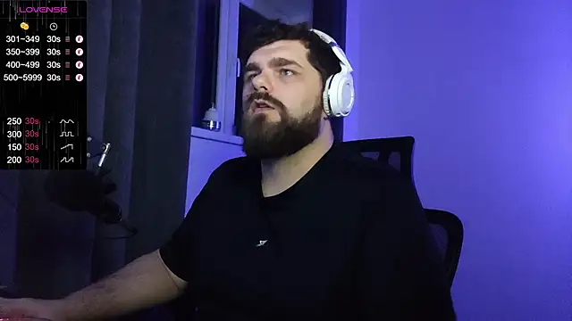 Snapshot of KingMarti chatting on 01-08-26, 10:12 KingMarti online show from 01-08-26, 10:12