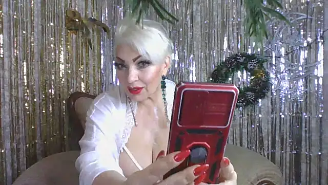 Snapshot of Izabella_gold chatting on 12-31-24, 08:12 Izabella gold online show from 12-31-24, 08:12
