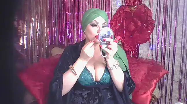 Snapshot of Izabella_gold chatting on 03-14-25, 01:35 Izabella gold online show from 03-14-25, 01:35