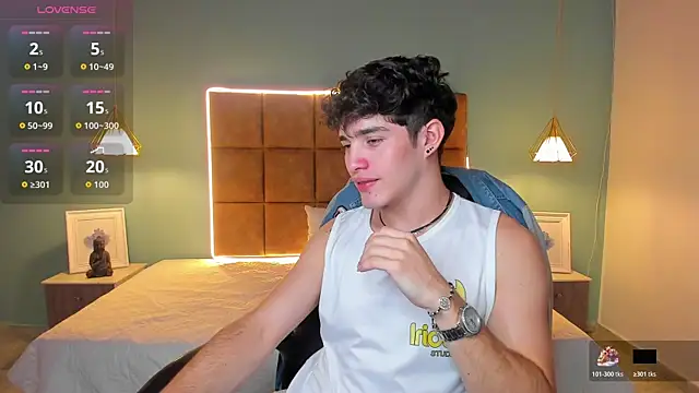 AlejooTwink online show from 11-08-25, 02:45