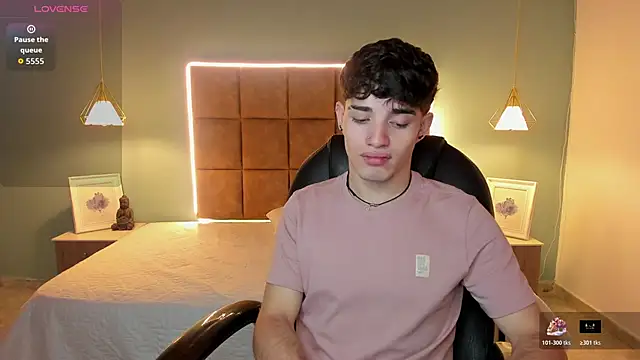 AlejooTwink online show from 11-22-25, 12:42