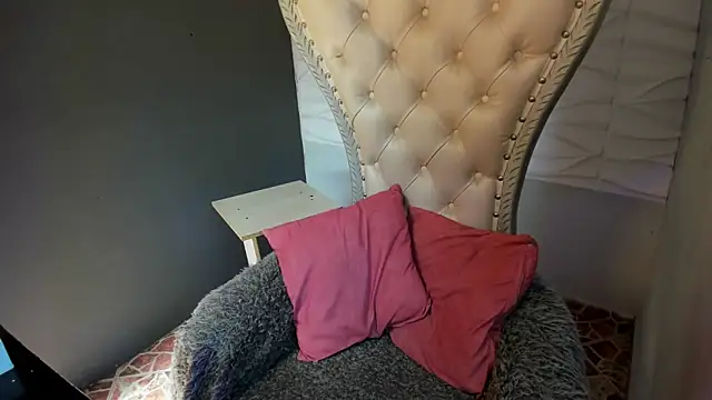 Layla 707 online show from 03-31-26, 07:36