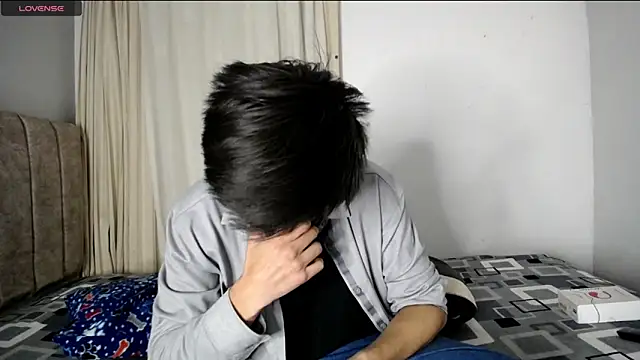 Yellowpokemon23 online show from 11-14-25, 03:16