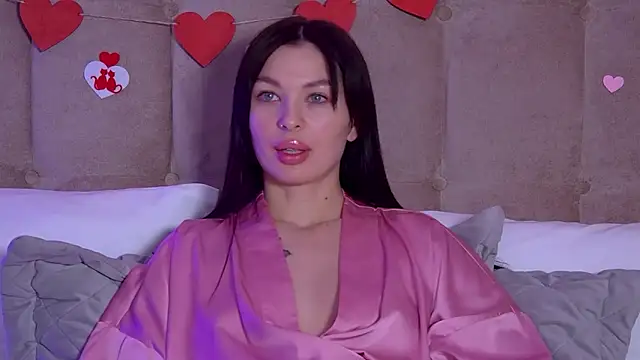 AlexandraBloom online show from 02-13-25, 12:35