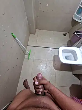 Snapshot of vivanpraj999 chatting on 10-29-25, 04:15 vivanpraj999 online show from 10-29-25, 04:15