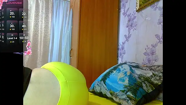 Snapshot of Aria__Dark chatting on 10-27-25, 08:35 Aria  Dark online show from 10-27-25, 08:35