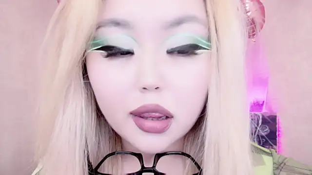 amelia sunlight online show from 02-17-25, 12:32