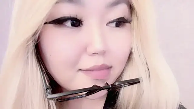 amelia sunlight online show from 02-26-25, 03:32