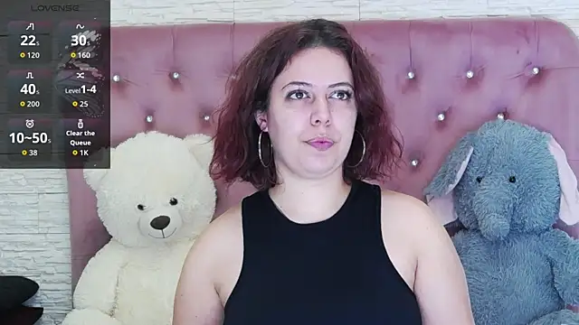 SophiaStarr online show from 10-17-25, 05:26