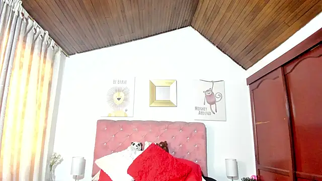 CelessteRedds online show from 04-23-26, 11:42