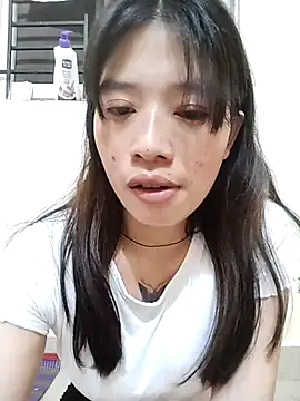 Snapshot of Cool__girl chatting on 02-24-25, 06:15 Cool girl online show from 02-24-25, 06:15