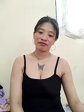 Snapshot of Cool__girl chatting on 02-25-25, 11:52 Cool girl online show from 02-25-25, 11:52