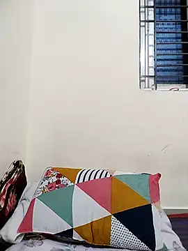 Snapshot of Cool__girl chatting on 02-27-25, 05:15 Cool girl online show from 02-27-25, 05:15