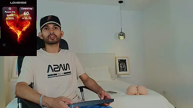  miguel0 online show from 02-25-25, 01:20