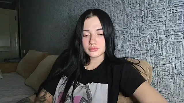 Liana diva online show from 01-15-26, 08:12