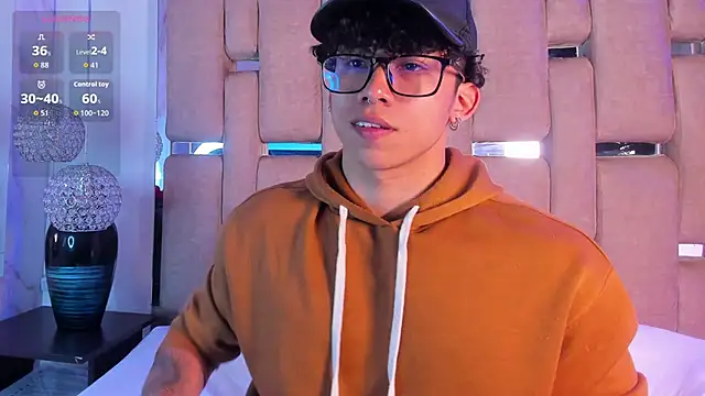 AkazaBoy  online show from 11-22-25, 04:44