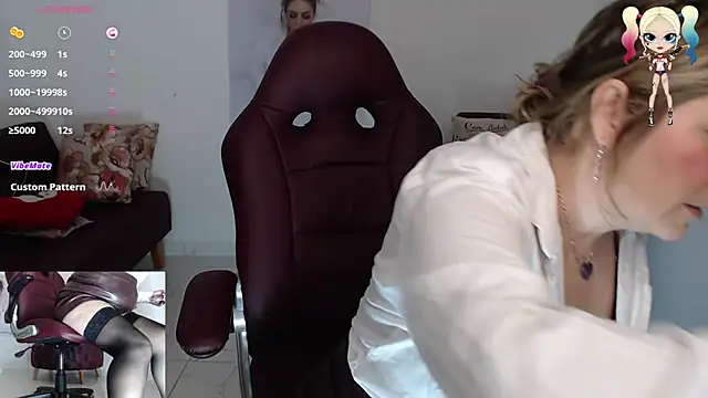 Snapshot of Serenay_ chatting on 01-11-25, 12:44 Serenay  online show from 01-11-25, 12:44