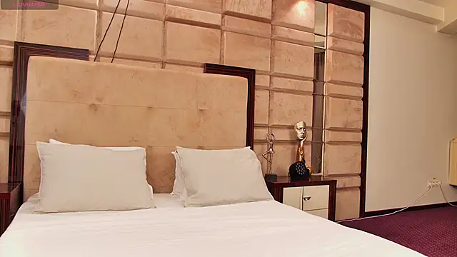 Snapshot of CassieFox_ chatting on 01-11-25, 07:38 CassieFox online show from 01-11-25, 07:38