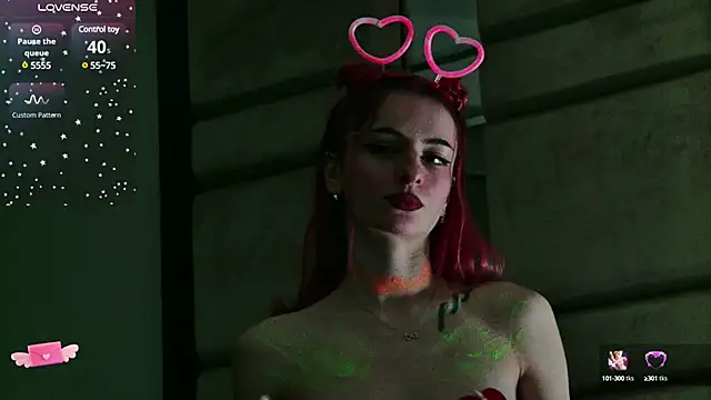 Snapshot of CassieFox_ chatting on 02-25-25, 07:47 CassieFox online show from 02-25-25, 07:47