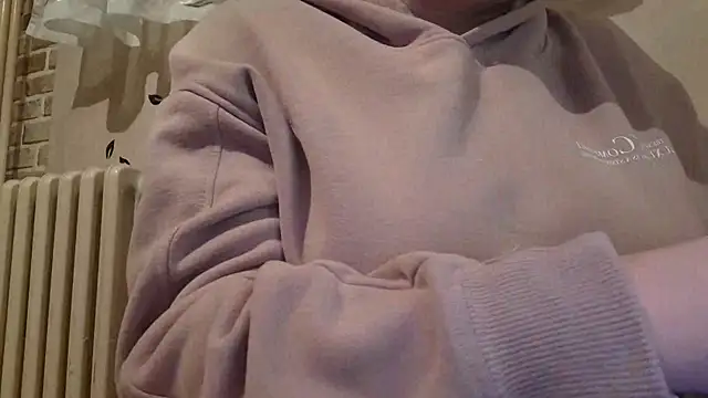 Snapshot of AalinnaK chatting on 02-26-25, 08:00 AalinnaK online show from 02-26-25, 08:00