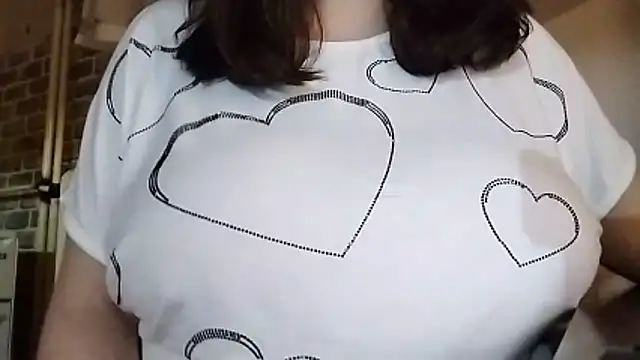 Snapshot of AalinnaK chatting on 11-29-25, 02:53 AalinnaK online show from 11-29-25, 02:53