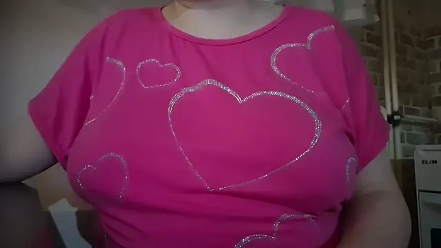 Snapshot of AalinnaK chatting on 12-03-25, 02:04 AalinnaK online show from 12-03-25, 02:04