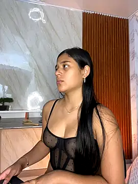 floriamANDjazmin online show from 11-04-25, 07:13