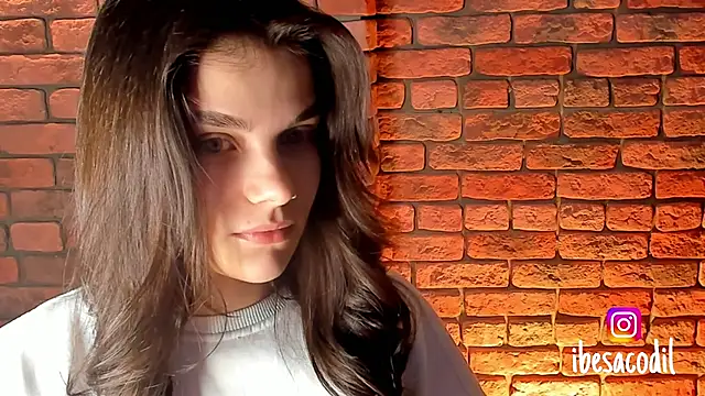 Snapshot of adriana_allien chatting on 01-12-25, 09:29 adriana allien online show from 01-12-25, 09:29