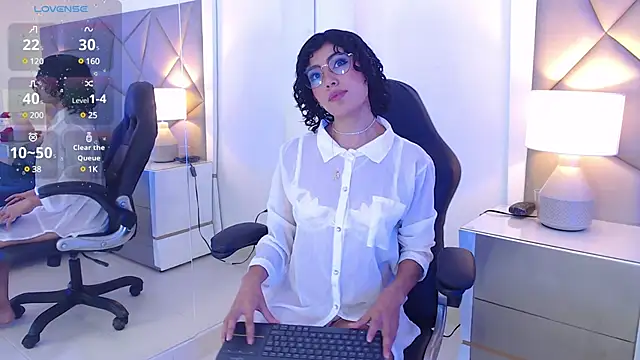 Snapshot of LeeThompson_ chatting on 01-11-25, 11:56 LeeThompson  online show from 01-11-25, 11:56