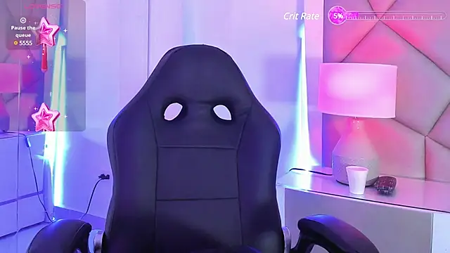 Snapshot of LeeThompson_ chatting on 02-17-25, 12:48 LeeThompson  online show from 02-17-25, 12:48