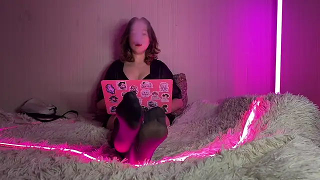 misswishh  online show from 12-06-24, 02:13