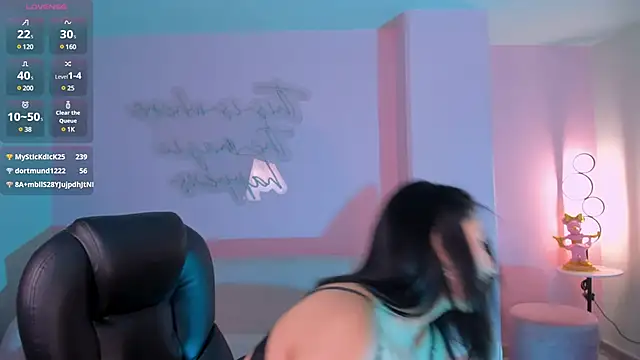 Snapshot of MaddisonLowe chatting on 03-07-25, 09:51 MaddisonLowe online show from 03-07-25, 09:51