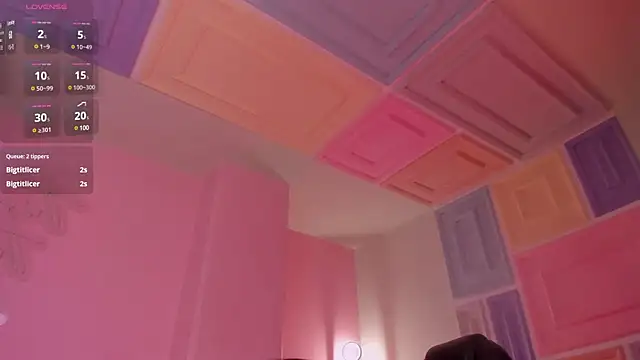 Snapshot of MaddisonLowe chatting on 03-08-25, 06:21 MaddisonLowe online show from 03-08-25, 06:21