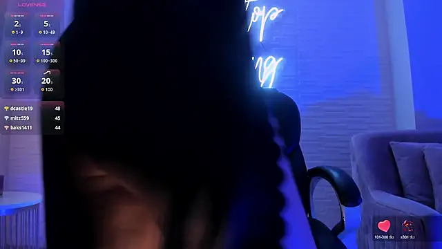 Snapshot of MaddisonLowe chatting on 03-11-25, 09:34 MaddisonLowe online show from 03-11-25, 09:34