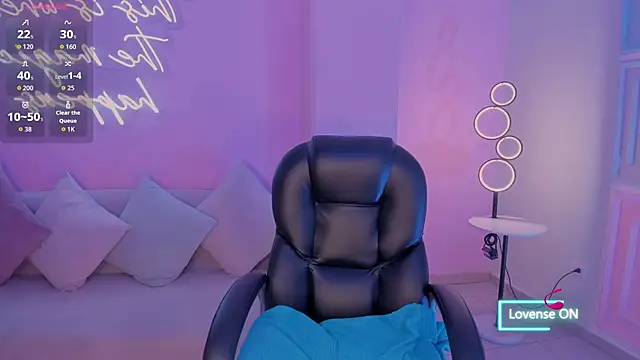 Snapshot of MaddisonLowe chatting on 11-27-25, 05:20 MaddisonLowe online show from 11-27-25, 05:20