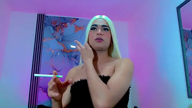 Snapshot of Hellen_moons__ chatting on 03-20-25, 07:04 Hellen moons online show from 03-20-25, 07:04