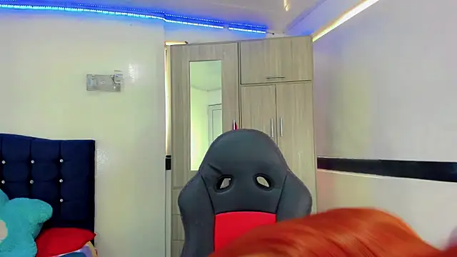 Snapshot of Hellen_moons__ chatting on 09-26-25, 07:07 Hellen moons online show from 09-26-25, 07:07