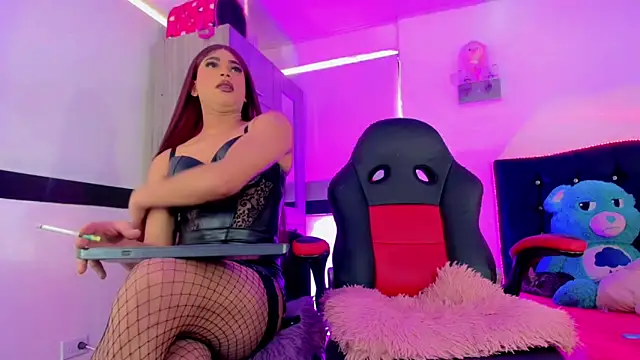 Snapshot of Hellen_moons__ chatting on 11-06-25, 07:15 Hellen moons online show from 11-06-25, 07:15