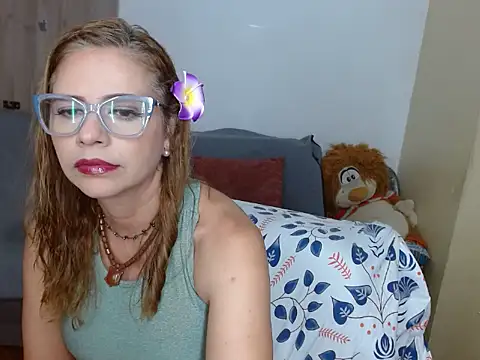  melisaa  online show from 04-25-26, 07:44