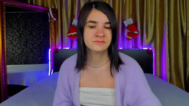  Polly Love  online show from 12-15-25, 01:15