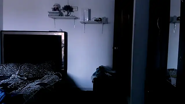 Snapshot of Moon_Sammy chatting on 01-10-25, 07:00 Moon Sammy online show from 01-10-25, 07:00