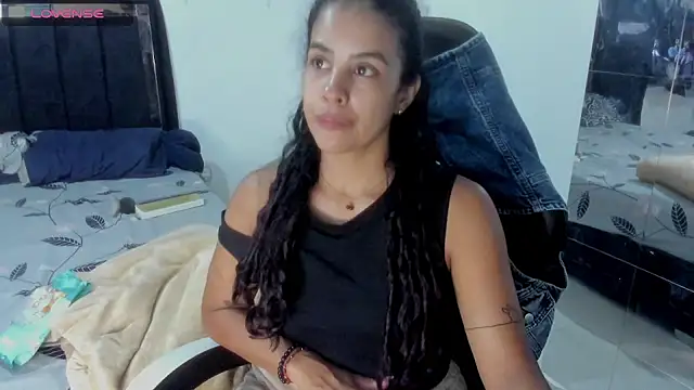 Snapshot of Moon_Sammy chatting on 11-11-25, 01:33 Moon Sammy online show from 11-11-25, 01:33